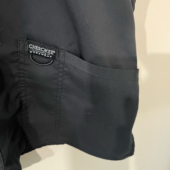 Cherokee scrub top - Picture 4 of 5